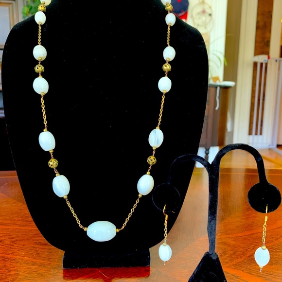 Vintage RARE White Onyx Necklace and Earring Set - Picture 1 of 13